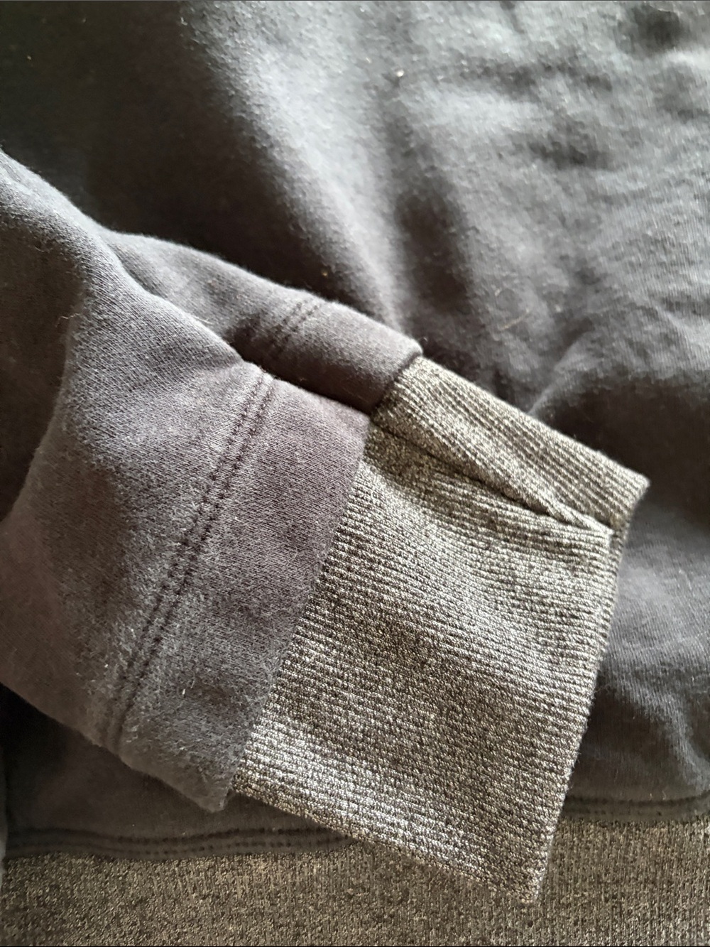 Under Armour Black Women's Hoodie Sweatshirt - Picture 6 of 7